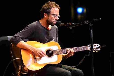 Jesse  Harris performing live